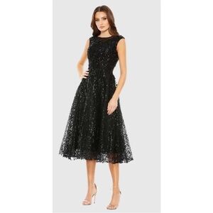 Mac Duggal Elegant Black Lace Midi Dress